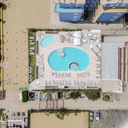 Hotiday Hotel Jesolo Spiaggia Esterno foto