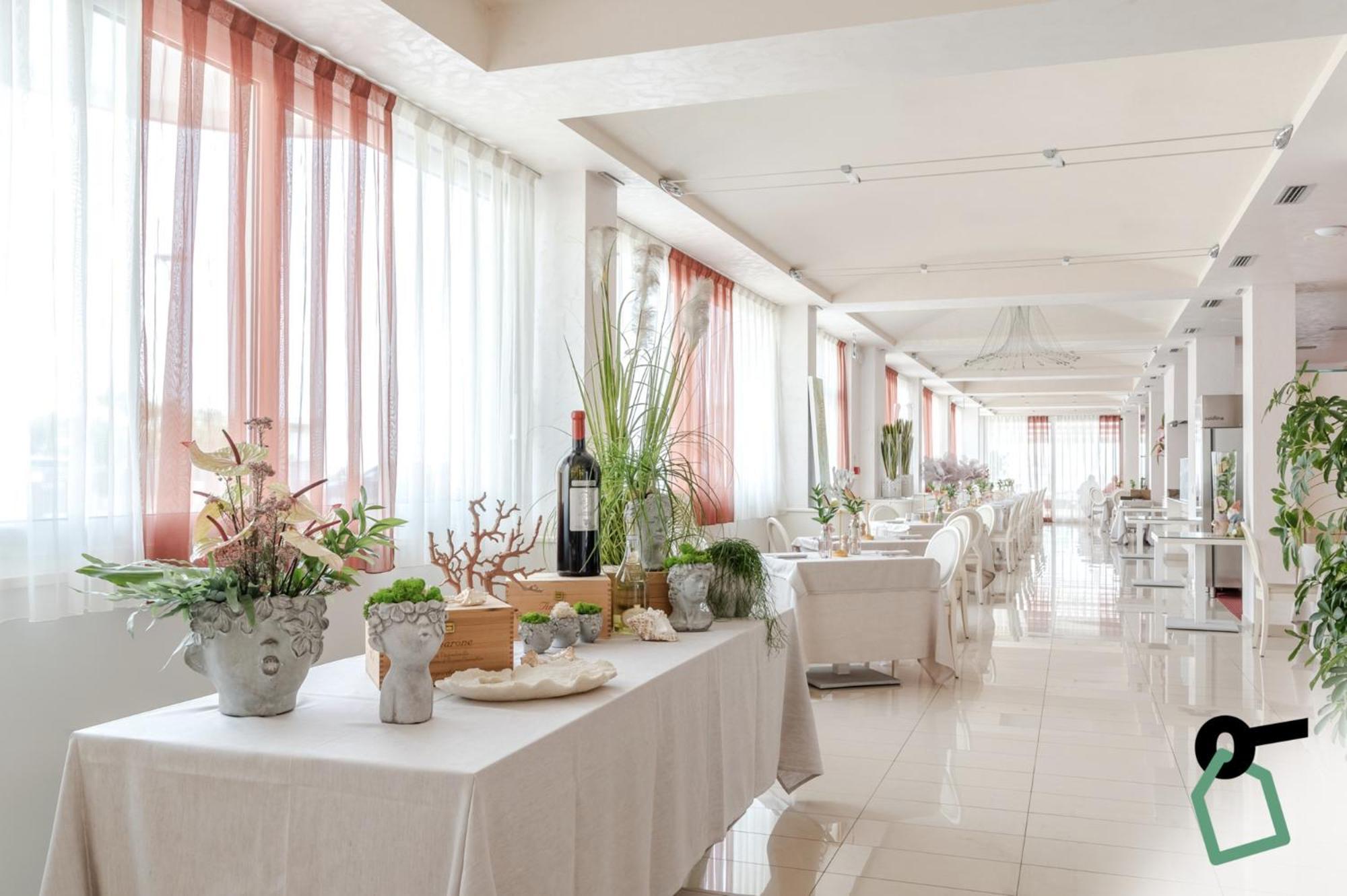 Hotiday Hotel Jesolo Spiaggia Esterno foto