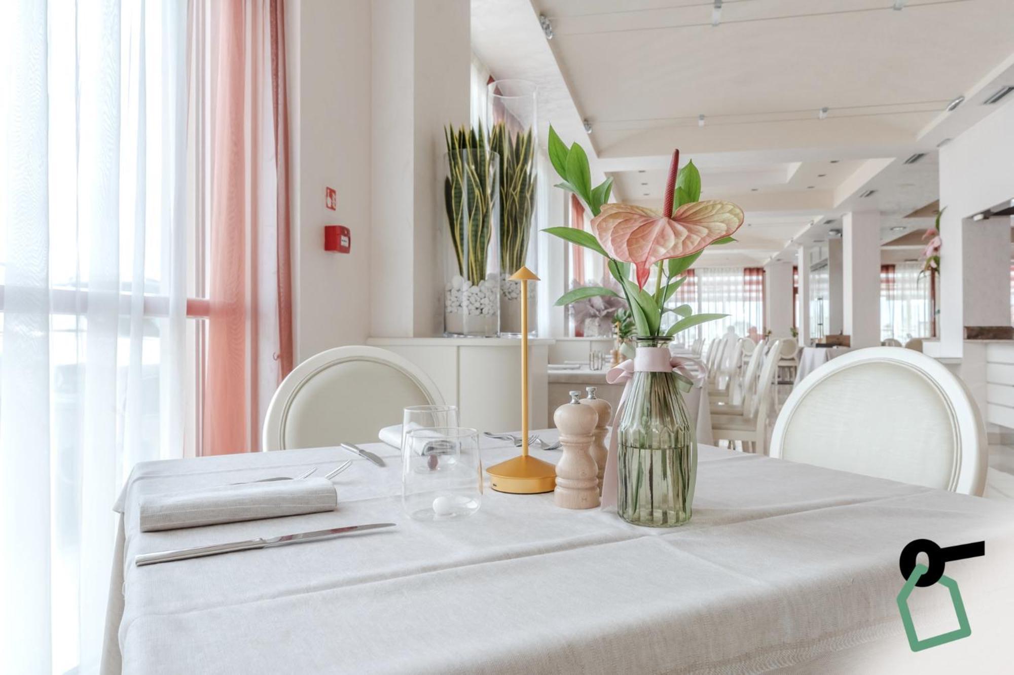 Hotiday Hotel Jesolo Spiaggia Esterno foto